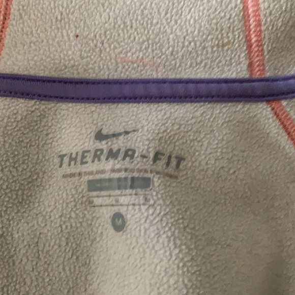 Nike Therma-Fit zippered hoodie. - Picture 6 of 6